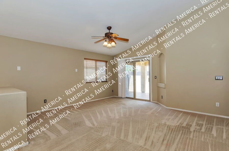 4 bedroom, 2 bath off Houghton property image