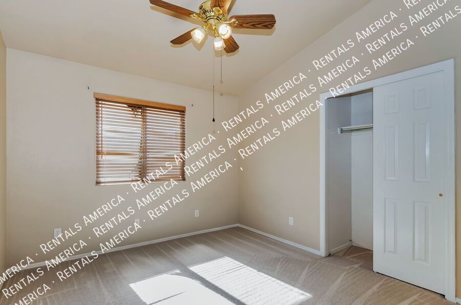 4 bedroom, 2 bath off Houghton property image