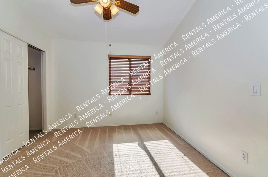 4 bedroom, 2 bath off Houghton property image