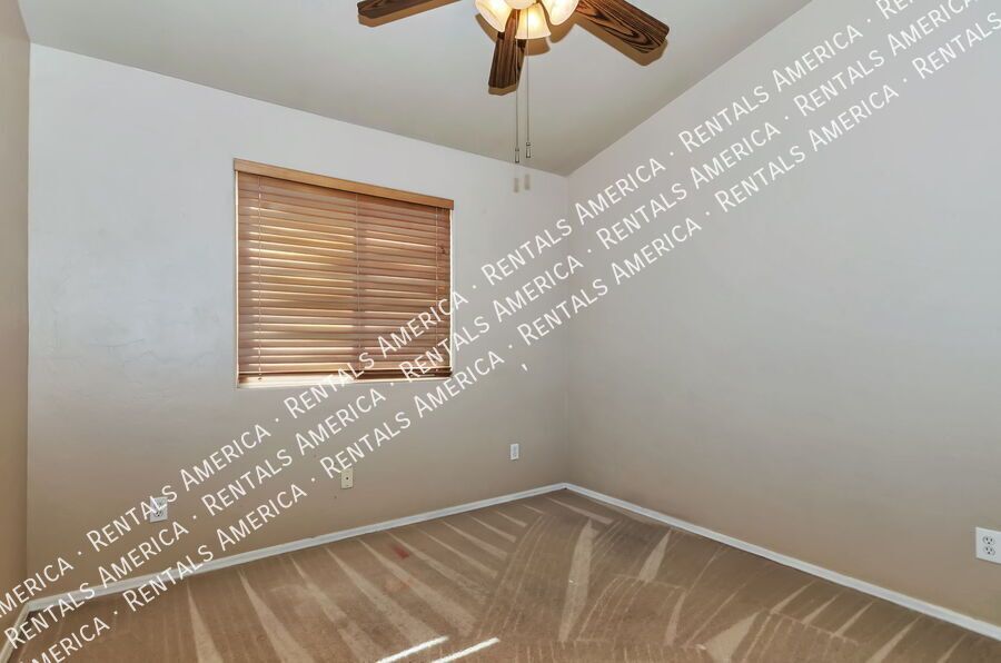 4 bedroom, 2 bath off Houghton property image
