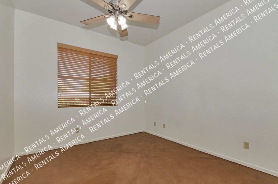 Clean, cute 2 bedroom condo - walk to UA! property image