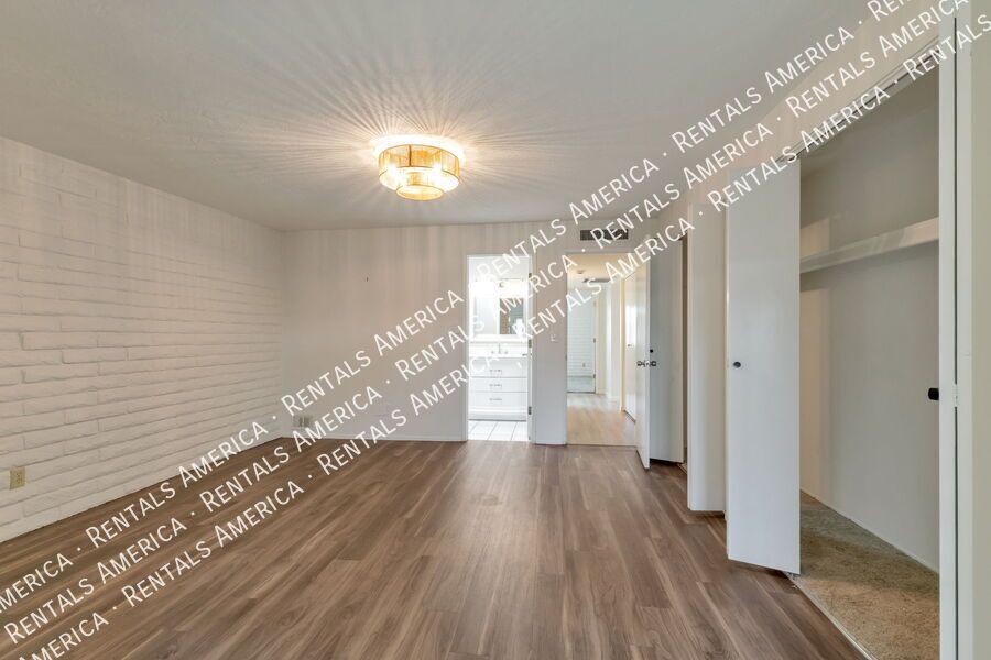 Spacious 3 bedroom Oro Valley home, water and trash included! property image