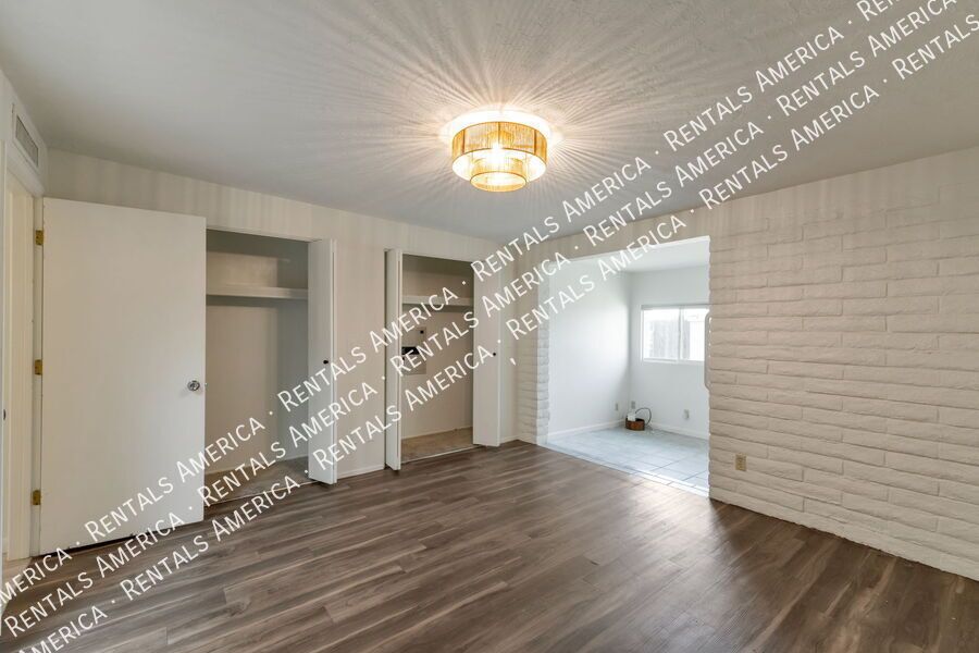 Spacious 3 bedroom Oro Valley home, water and trash included! property image