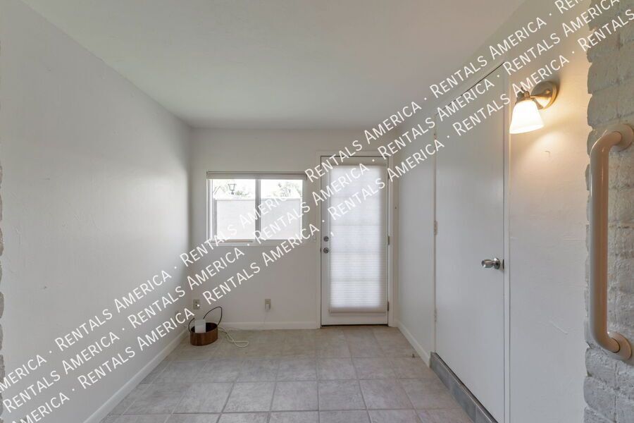 Spacious 3 bedroom Oro Valley home, water and trash included! property image