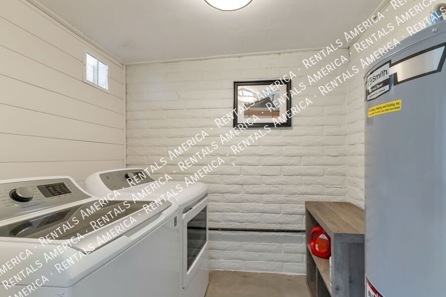 Spacious 3 bedroom Oro Valley home, water and trash included! property image