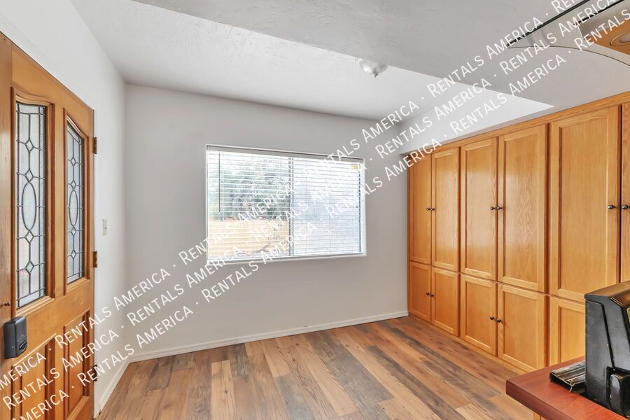 ONE MONTH FREE-Charming home property image