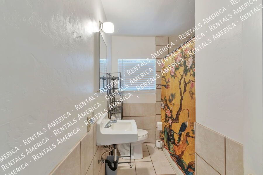 ONE MONTH FREE-Charming home property image