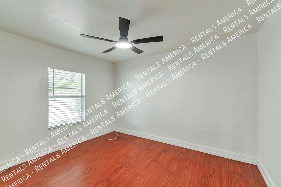 ONE MONTH FREE-Charming home property image