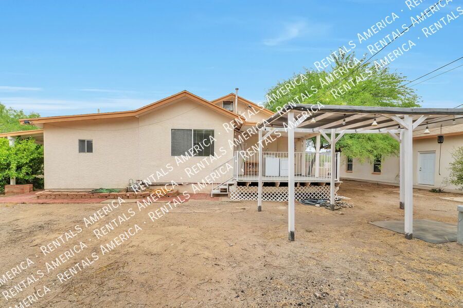 ONE MONTH FREE-Charming home property image