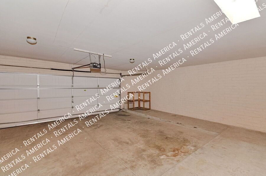 Spacious NE townhome in a lovely neighborhood! property image