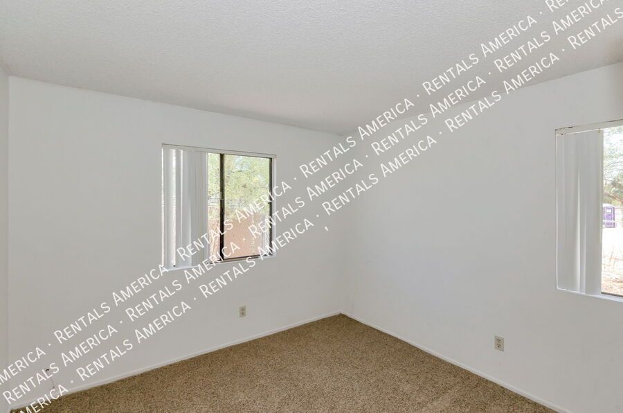 West side 2 bedroom townhome property image