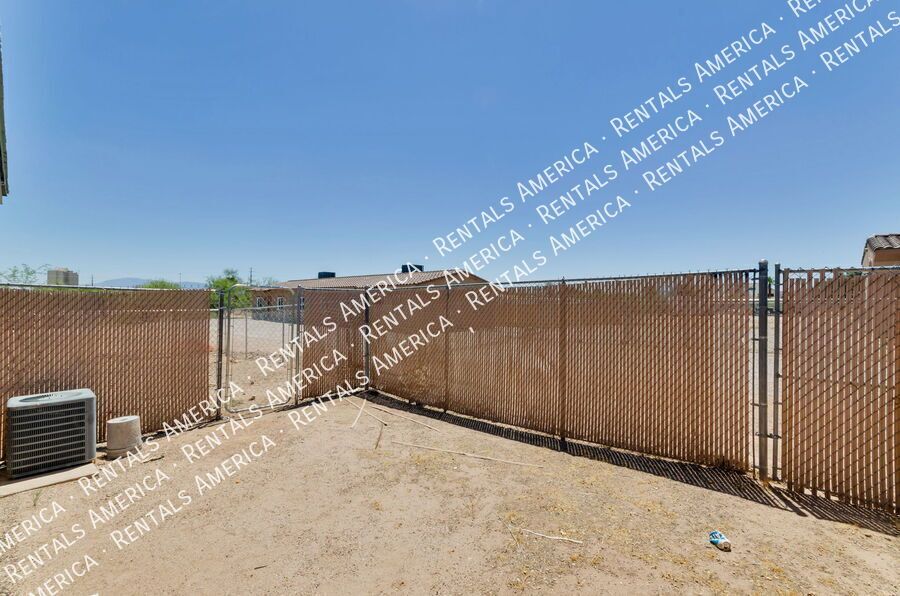 West side 2 bedroom townhome property image