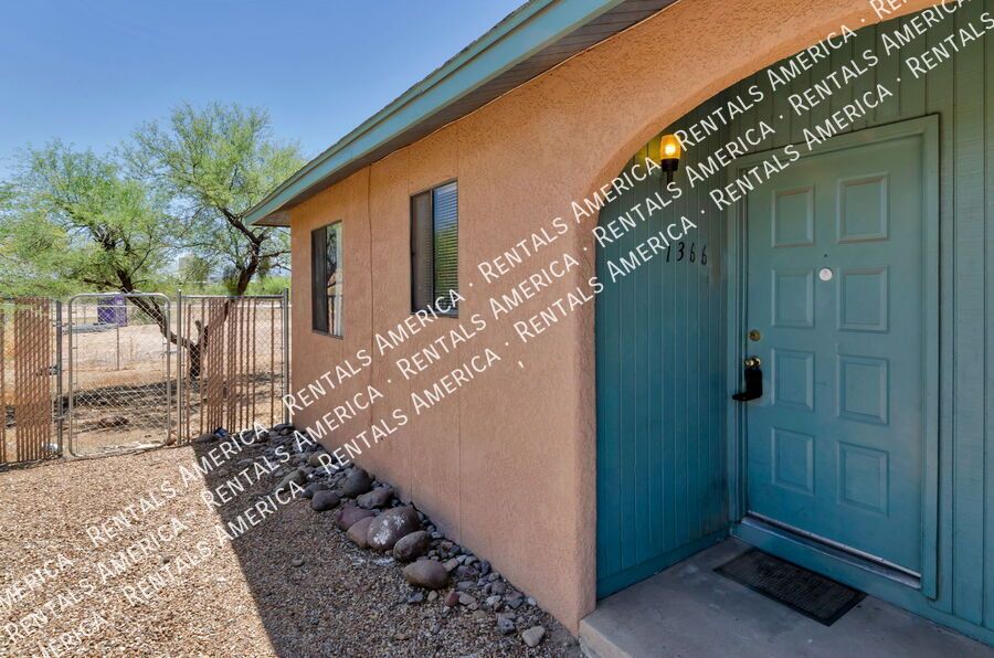 West side 2 bedroom townhome property image
