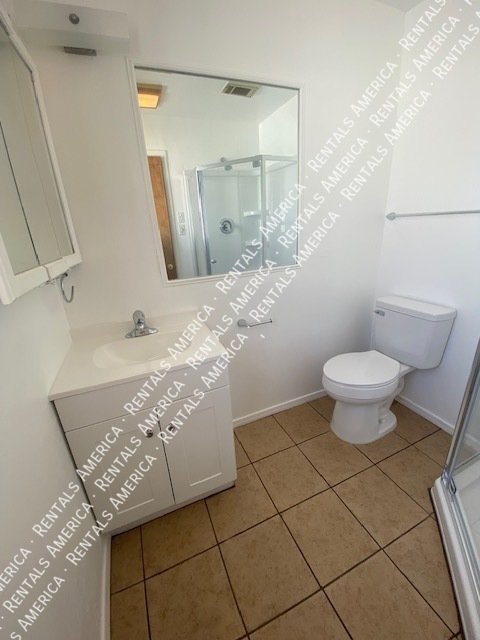 Close to U of A, shopping, dining! property image