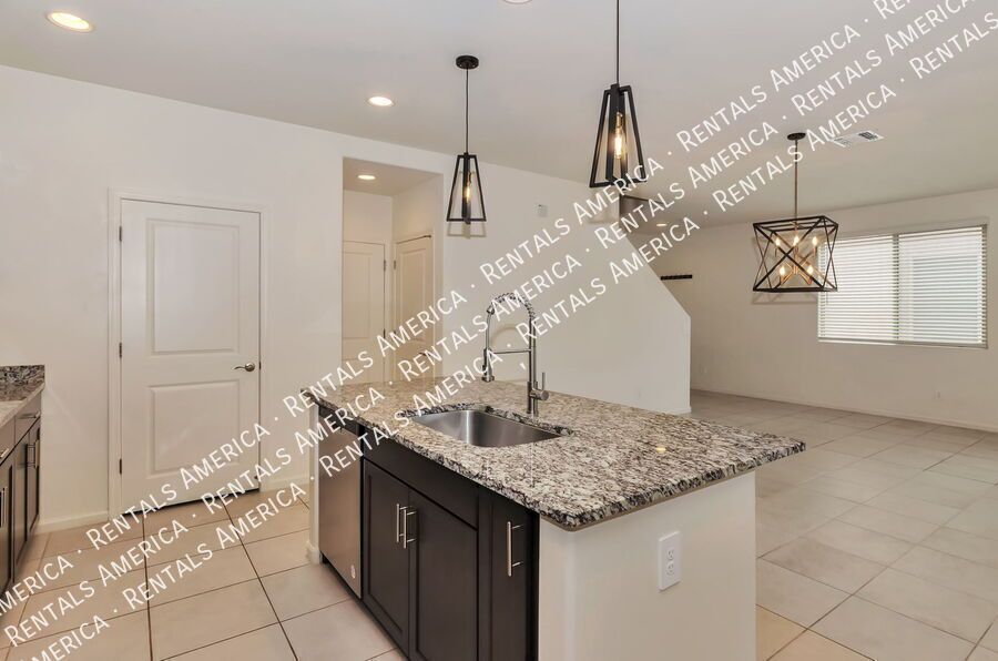 Bright and Stylish New Home in Vail's Ridge Community property image