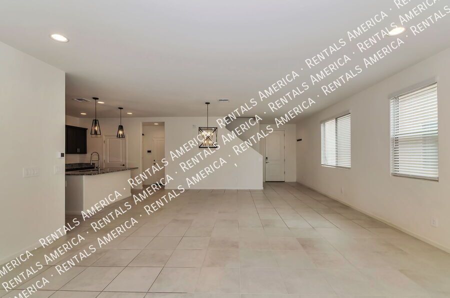 Bright and Stylish New Home in Vail's Ridge Community property image