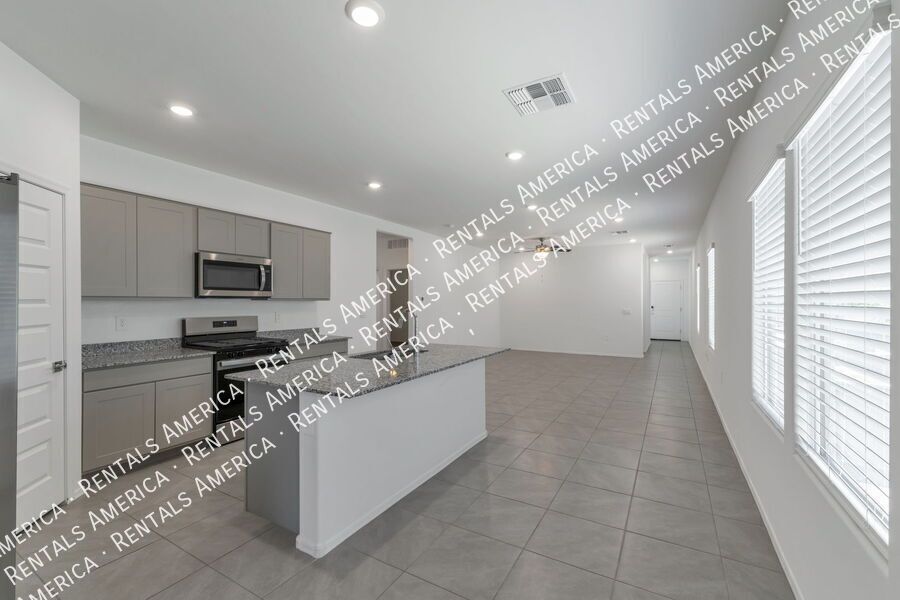 Great home on southeast side! property image