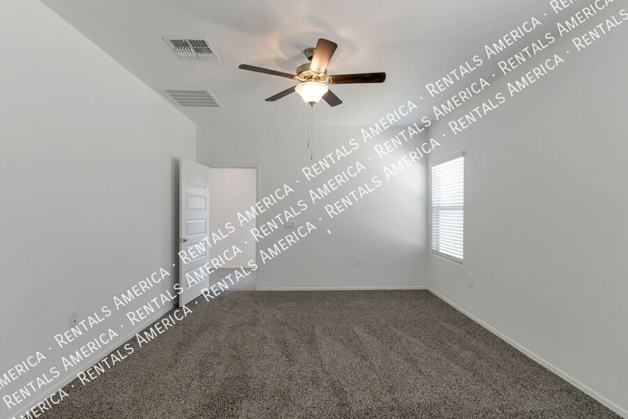 Great home on southeast side! property image