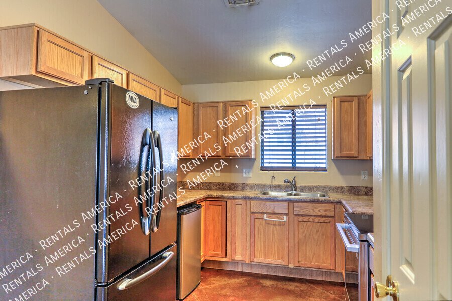 Spacious 4-bedroom, 2-bath home with fenced in yard. property image