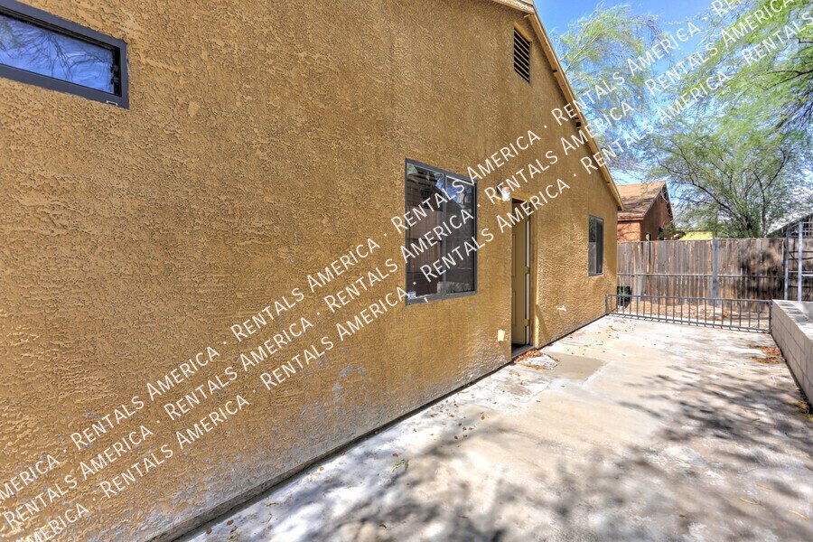 Spacious 4-bedroom, 2-bath home with fenced in yard. property image