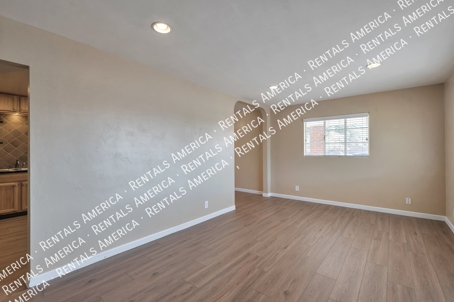 Fantastic 3 bd 2 bath near the U of A! property image