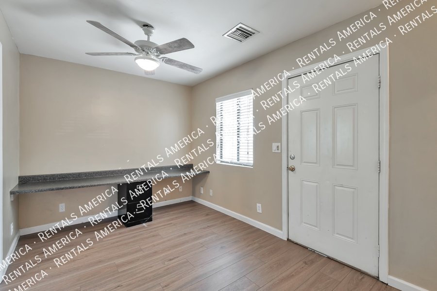 Fantastic 3 bd 2 bath near the U of A! property image