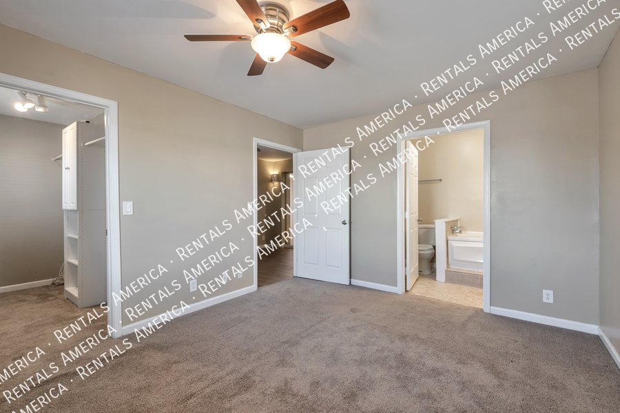 Fantastic 3 bd 2 bath near the U of A! property image