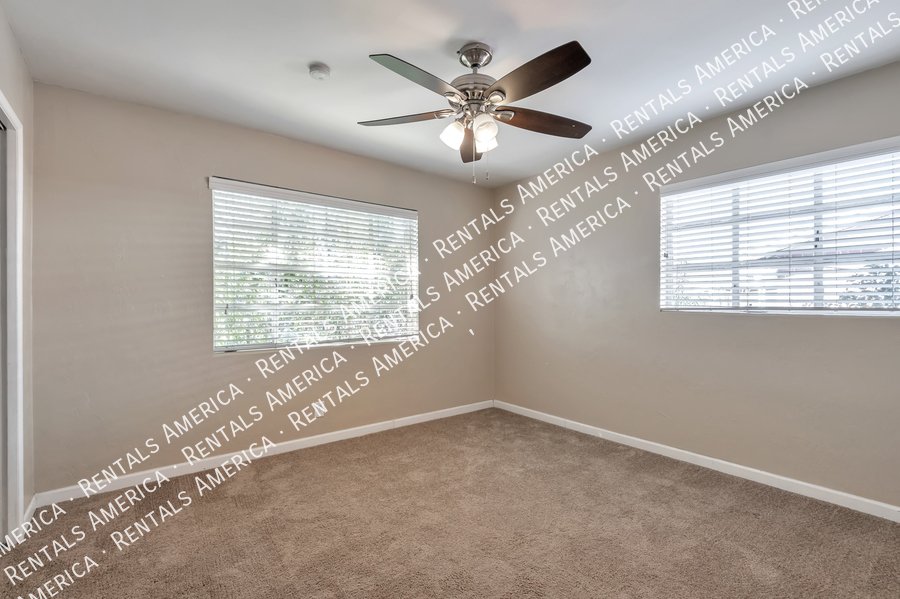 Fantastic 3 bd 2 bath near the U of A! property image