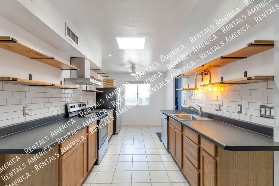 Miramonte-Single story 2 bedroom condo with Garage!! property image
