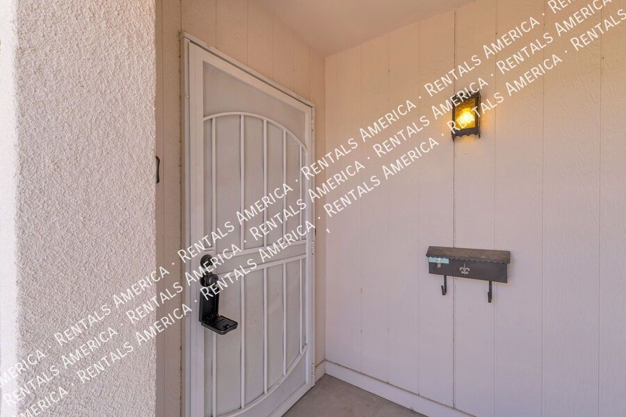 Miramonte-Single story 2 bedroom condo with Garage!! property image
