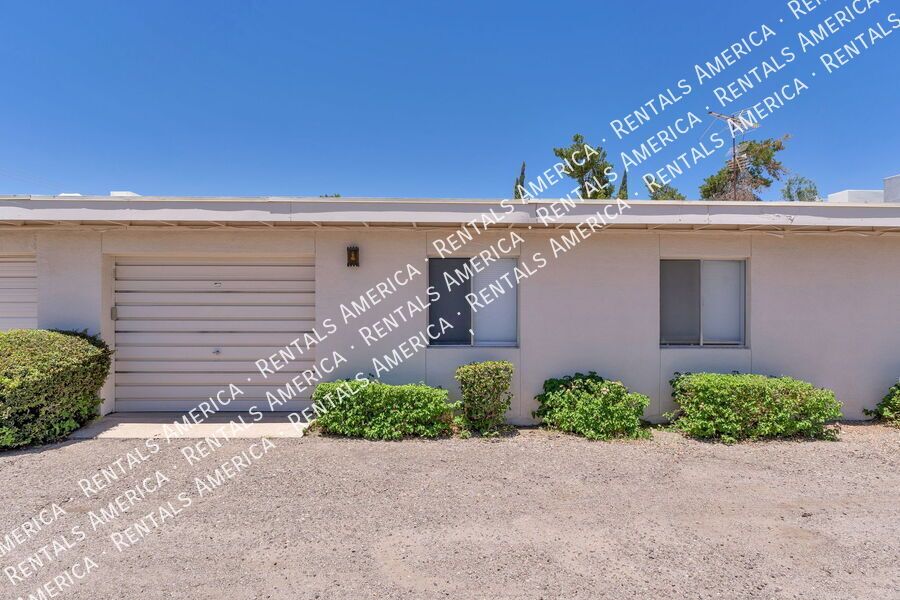 Miramonte-Single story 2 bedroom condo with Garage!! property image
