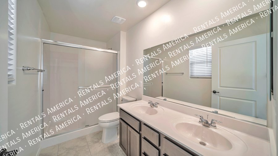 Almost New 3 Bed/2Bath w/ Large Kitchen/Great Room... property image