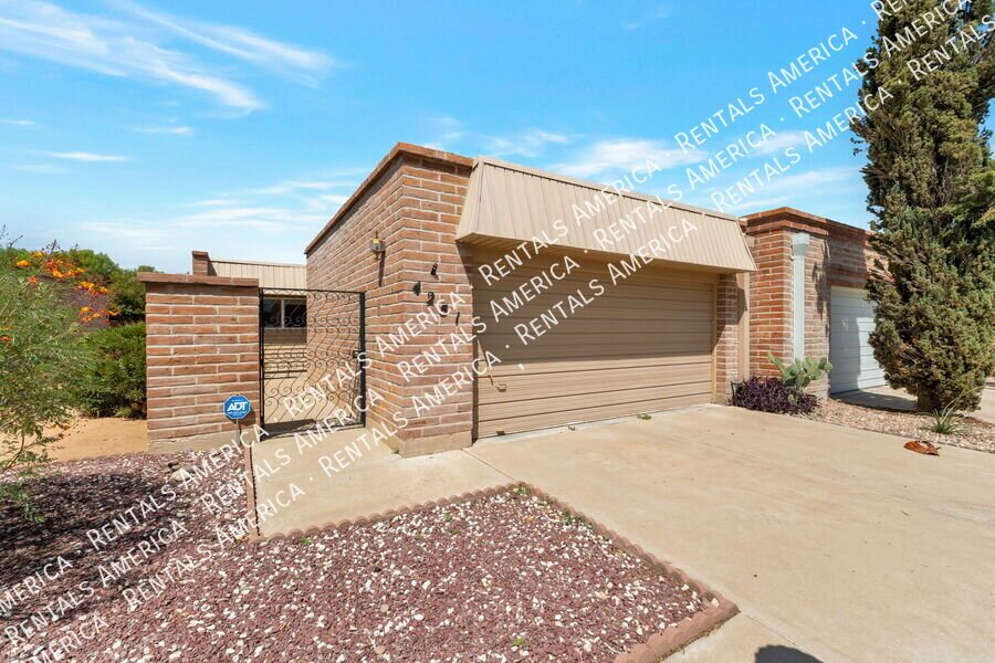 2-Bedroom +Den, 2-Bath Single-Story Townhome property image