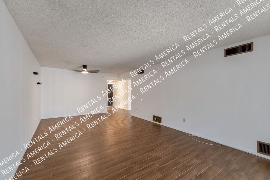 2-Bedroom +Den, 2-Bath Single-Story Townhome property image