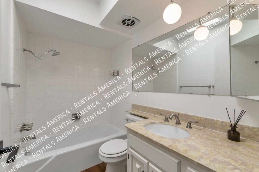 2-Bedroom +Den, 2-Bath Single-Story Townhome property image