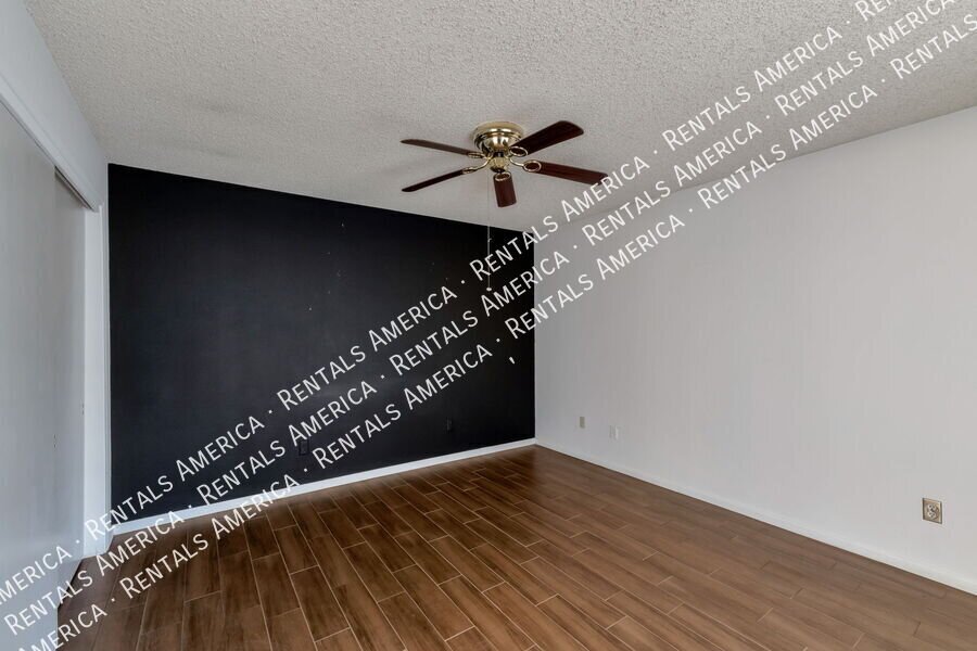 2-Bedroom +Den, 2-Bath Single-Story Townhome property image