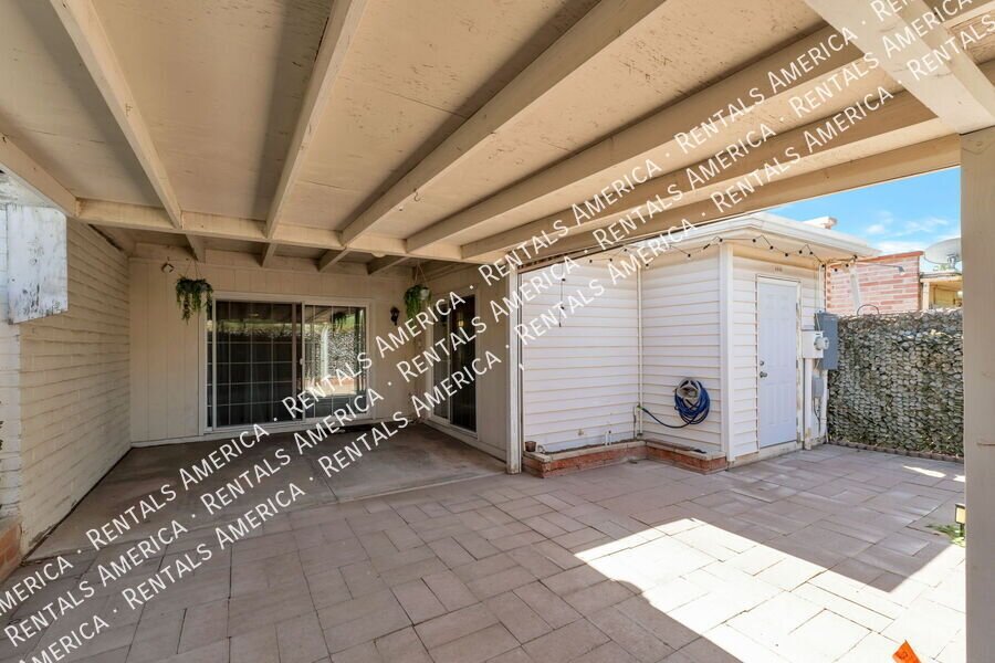 2-Bedroom +Den, 2-Bath Single-Story Townhome property image