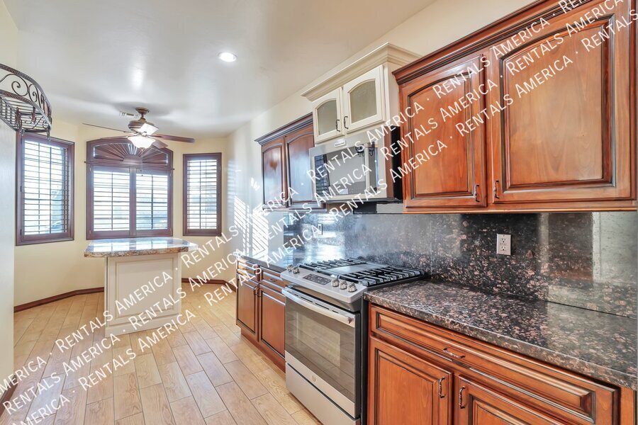 BEAUTIFUL RITA RANCH 3/2 with SOLAR property image