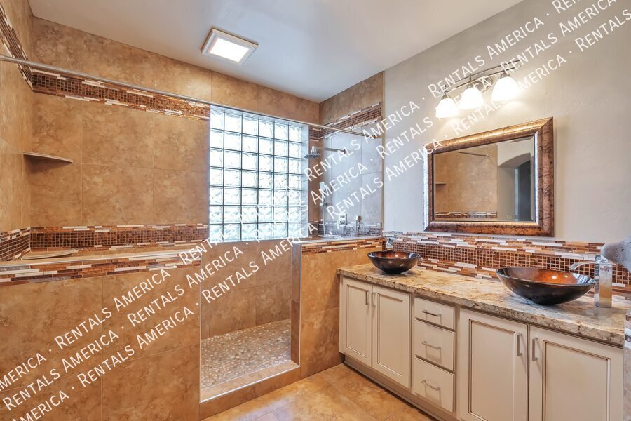 BEAUTIFUL RITA RANCH 3/2 with SOLAR property image