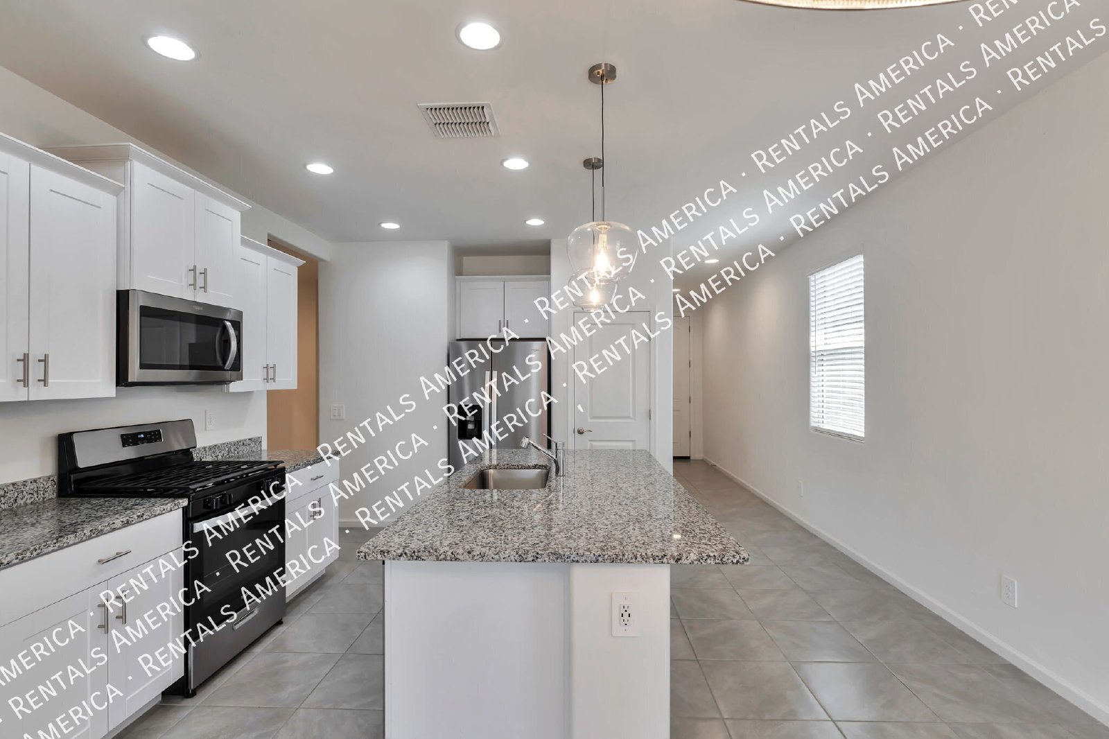 4 bedroom in Gladden Farms property image