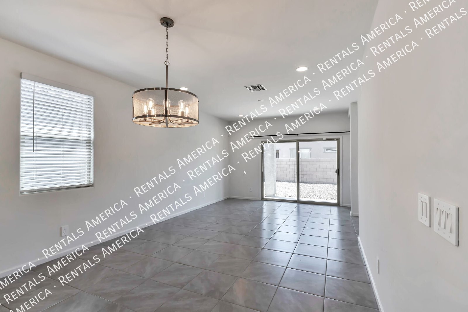 4 bedroom in Gladden Farms property image