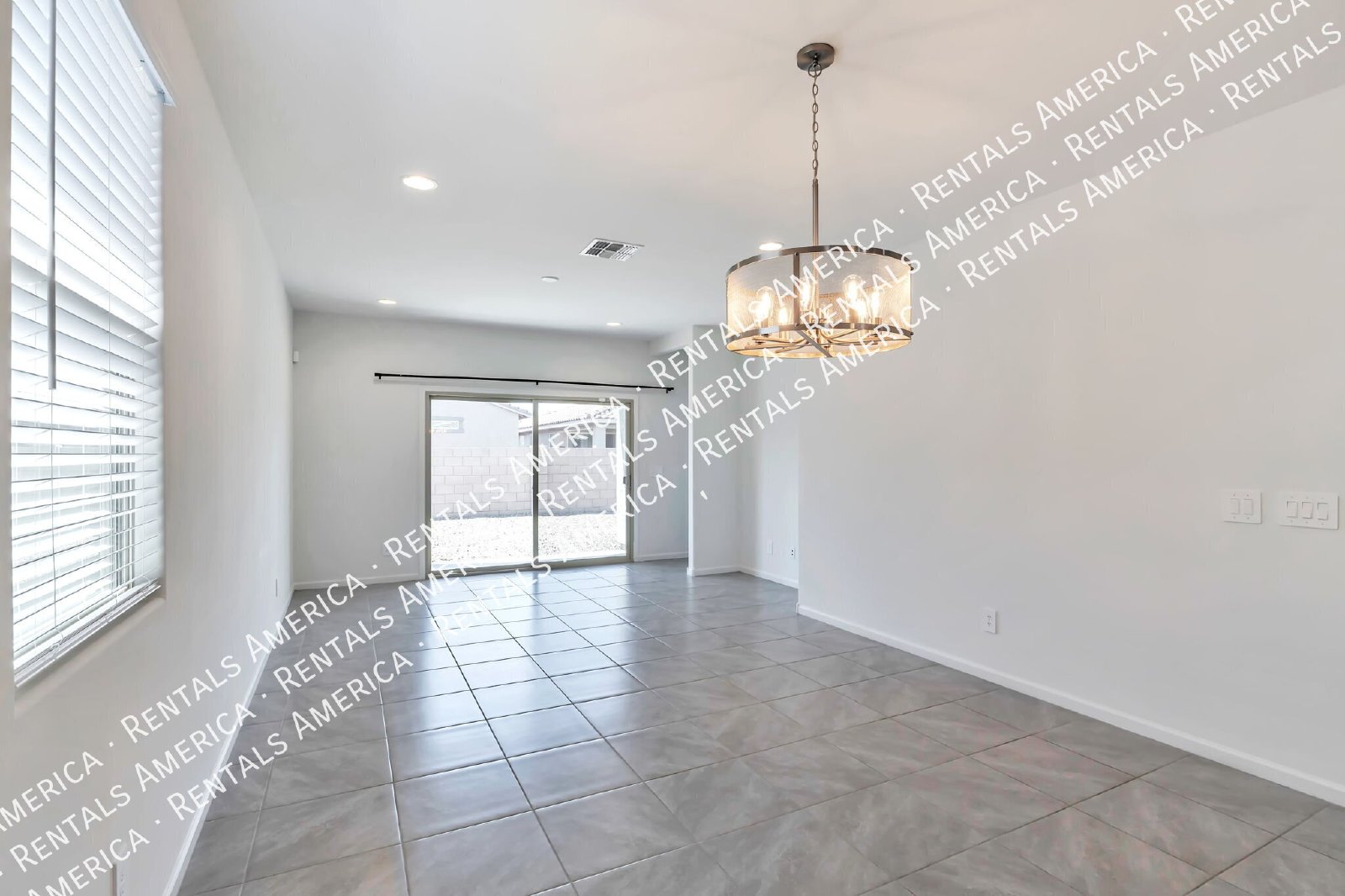 4 bedroom in Gladden Farms property image