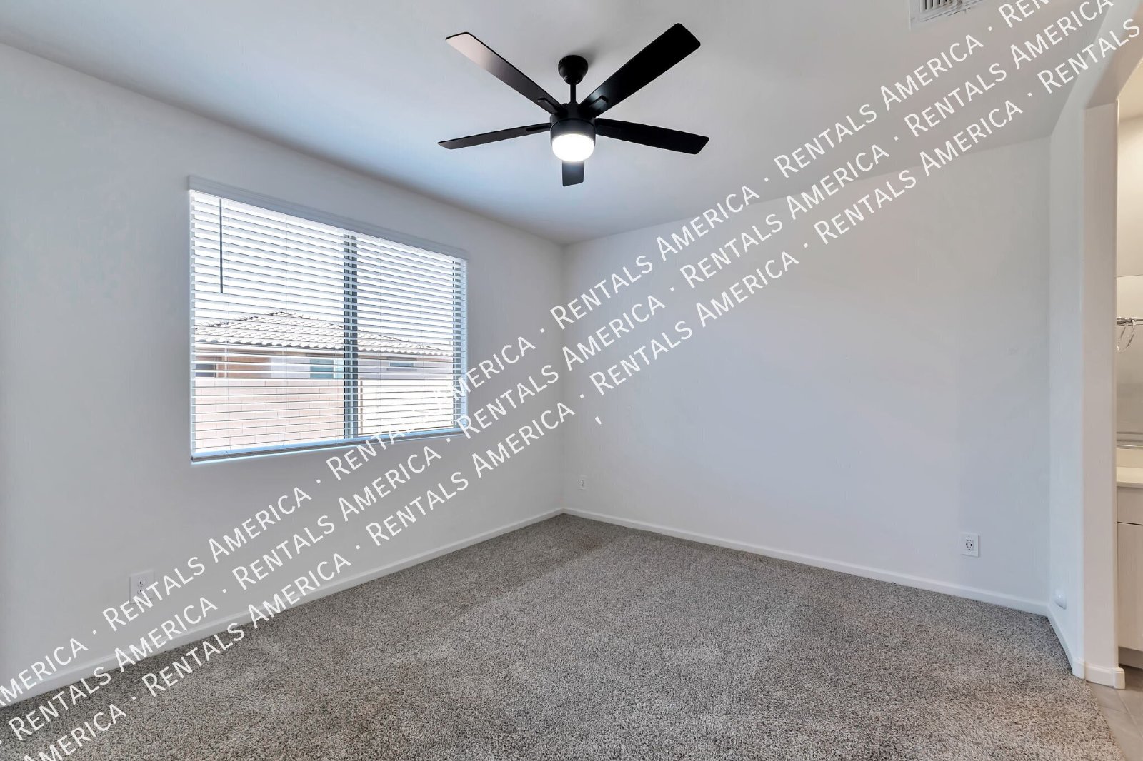 4 bedroom in Gladden Farms property image