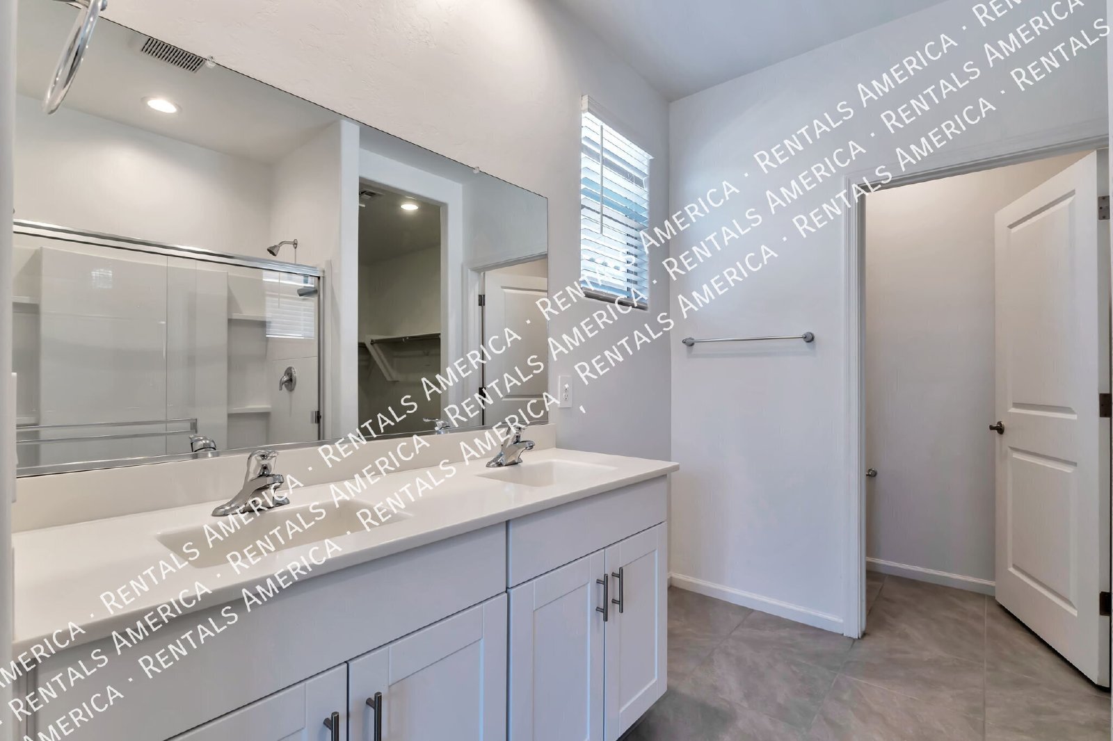 4 bedroom in Gladden Farms property image