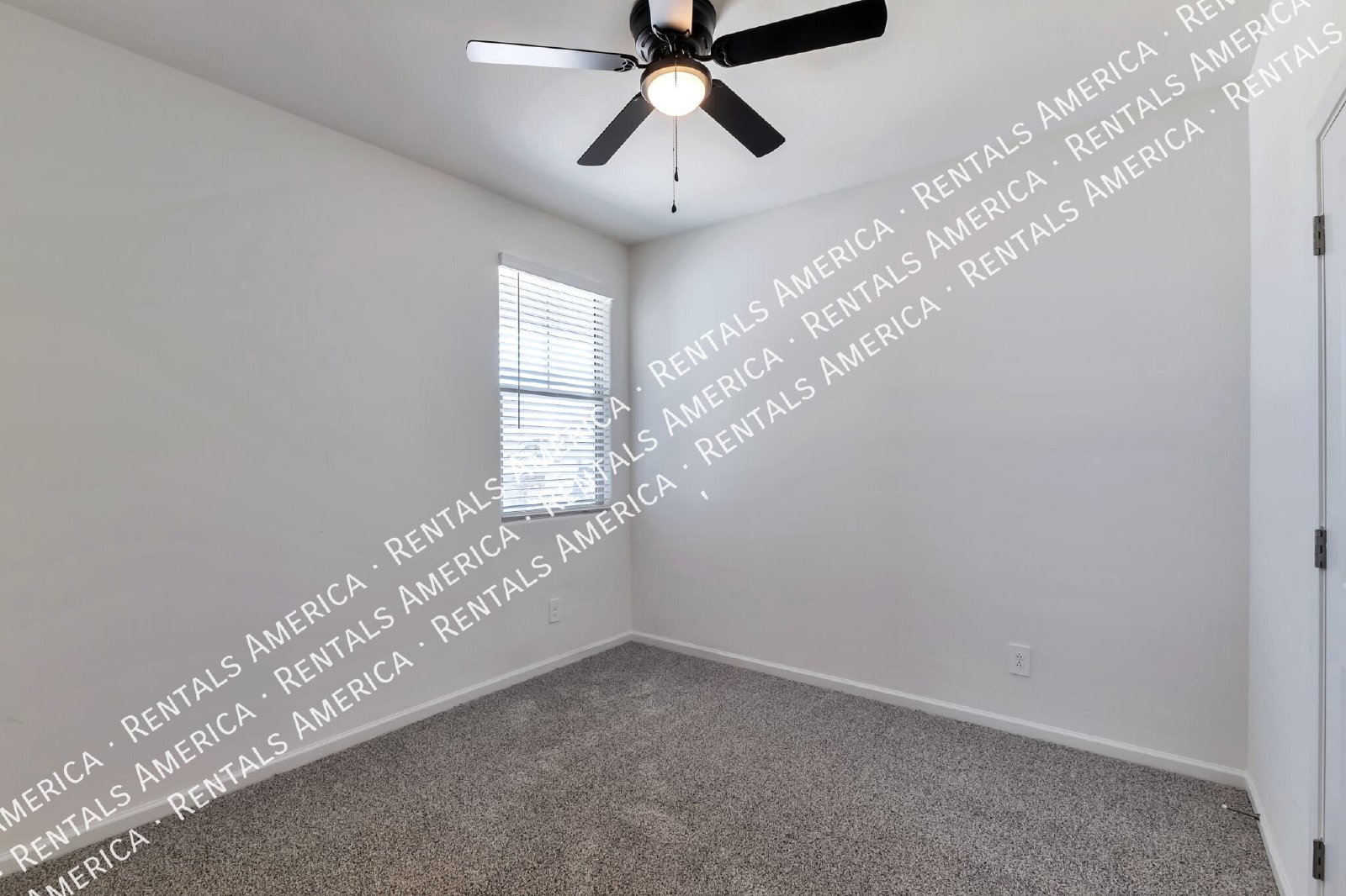 4 bedroom in Gladden Farms property image