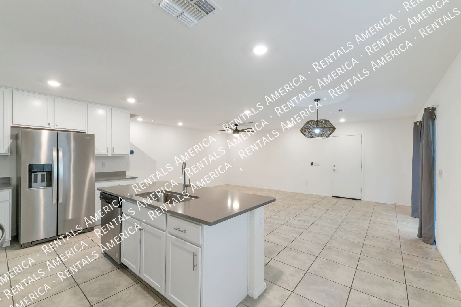 Near U of A, Banner, shopping, dining property image