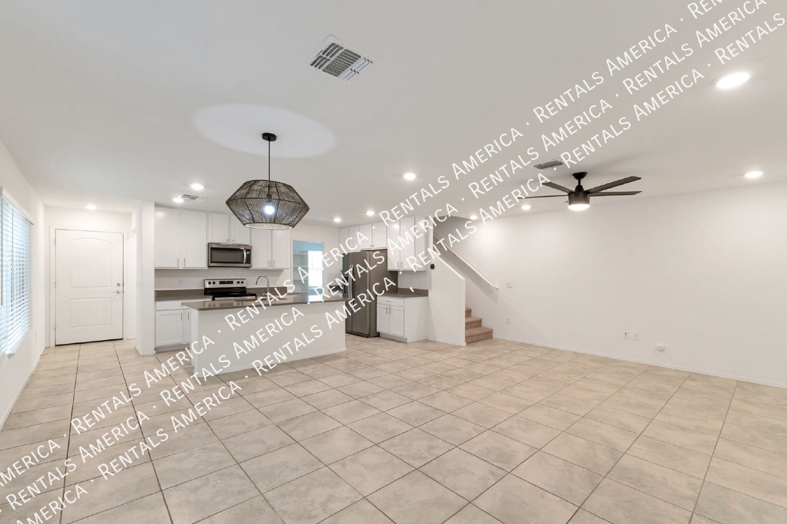 Near U of A, Banner, shopping, dining property image