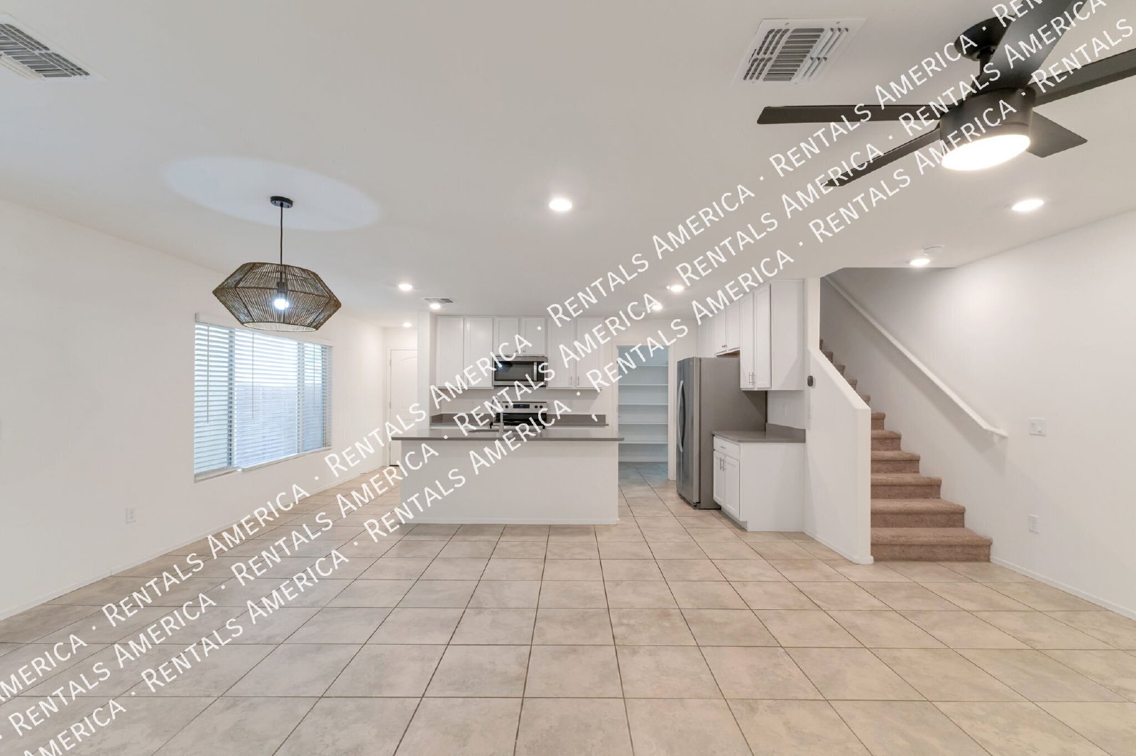 Near U of A, Banner, shopping, dining property image