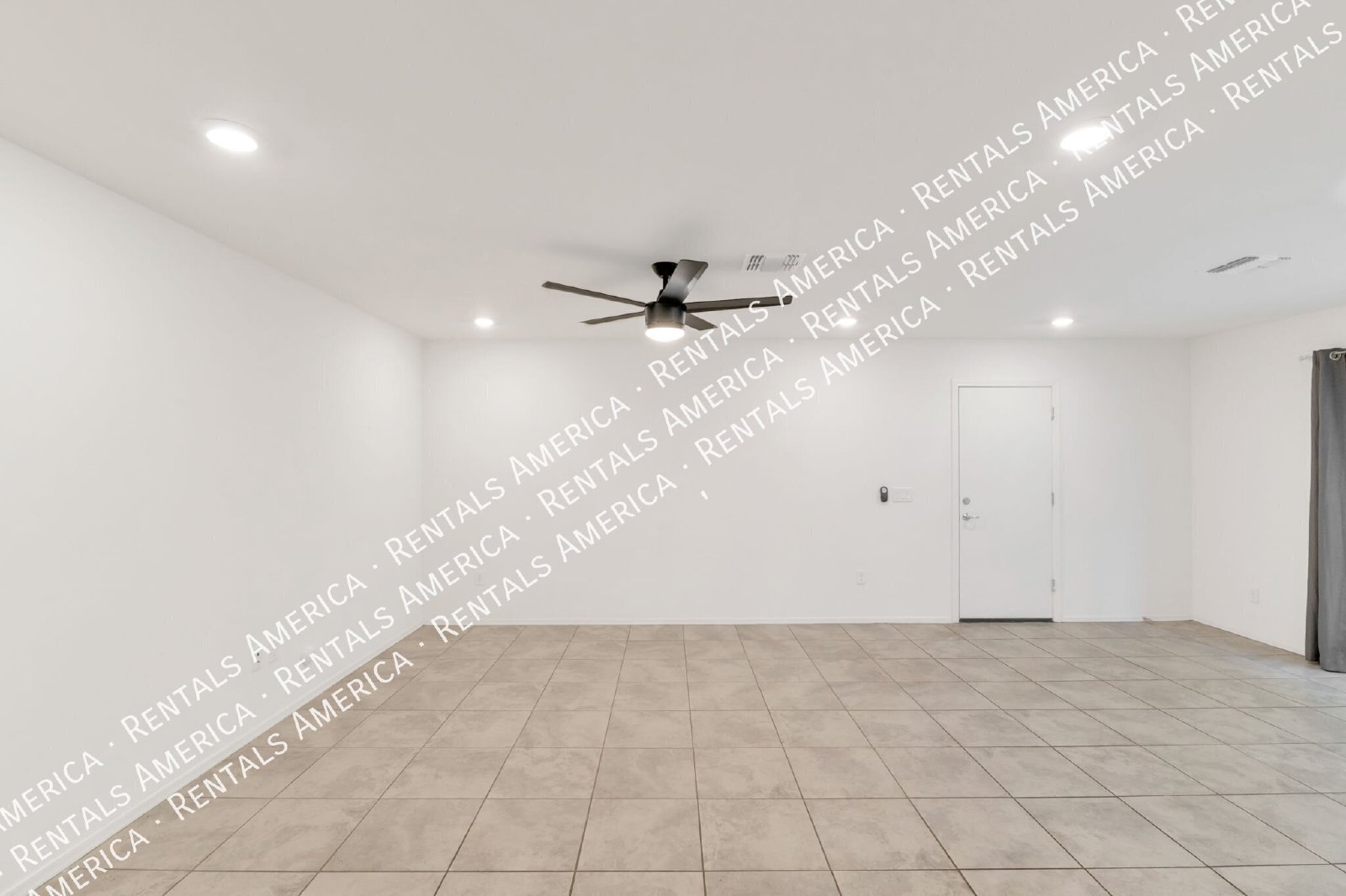 Near U of A, Banner, shopping, dining property image