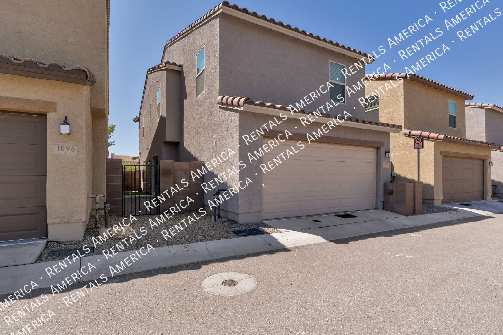 Near U of A, Banner, shopping, dining property image